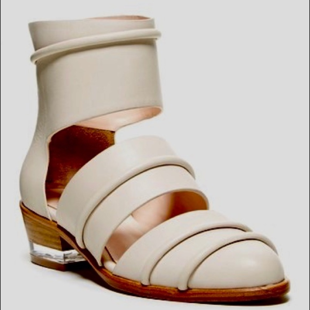 Jay Adoni Logan Cream Leather Heeled Booties